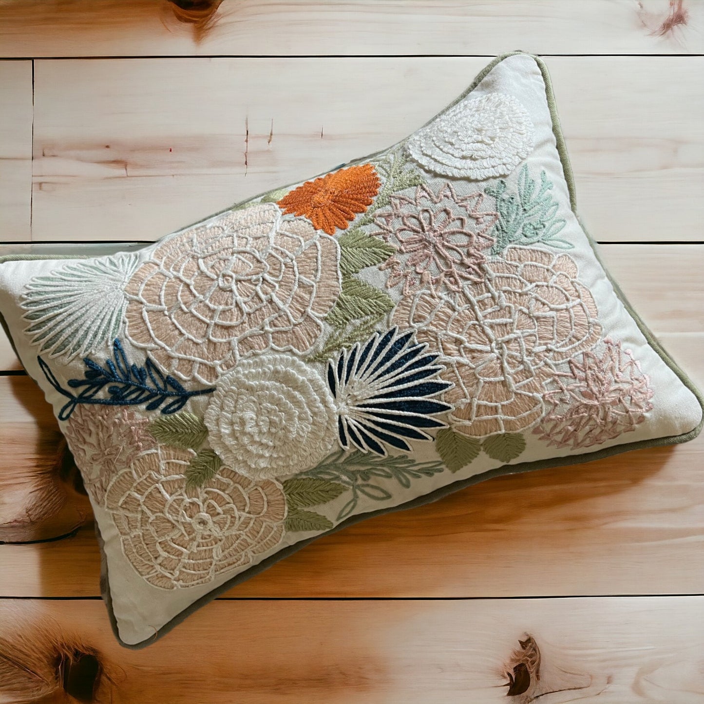 Noor Cushion Cover