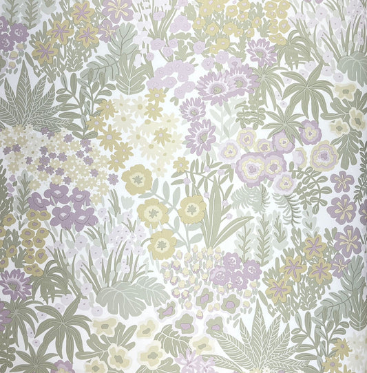 Lavender Meadow – Pastel Wallpaper
