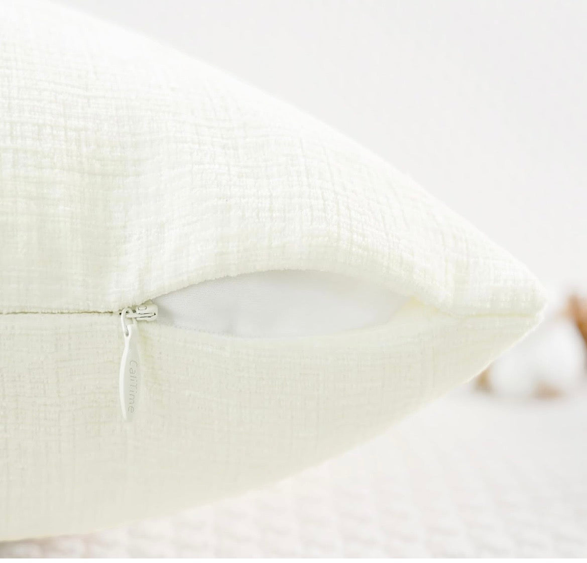 Ivory loom chenille fabric detail 2